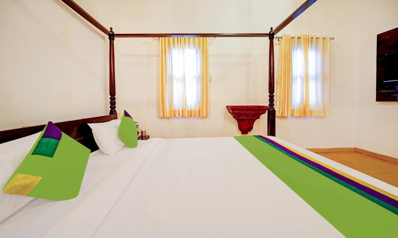 Siddhagiri Hotel And Resort Wai Екстер'єр фото