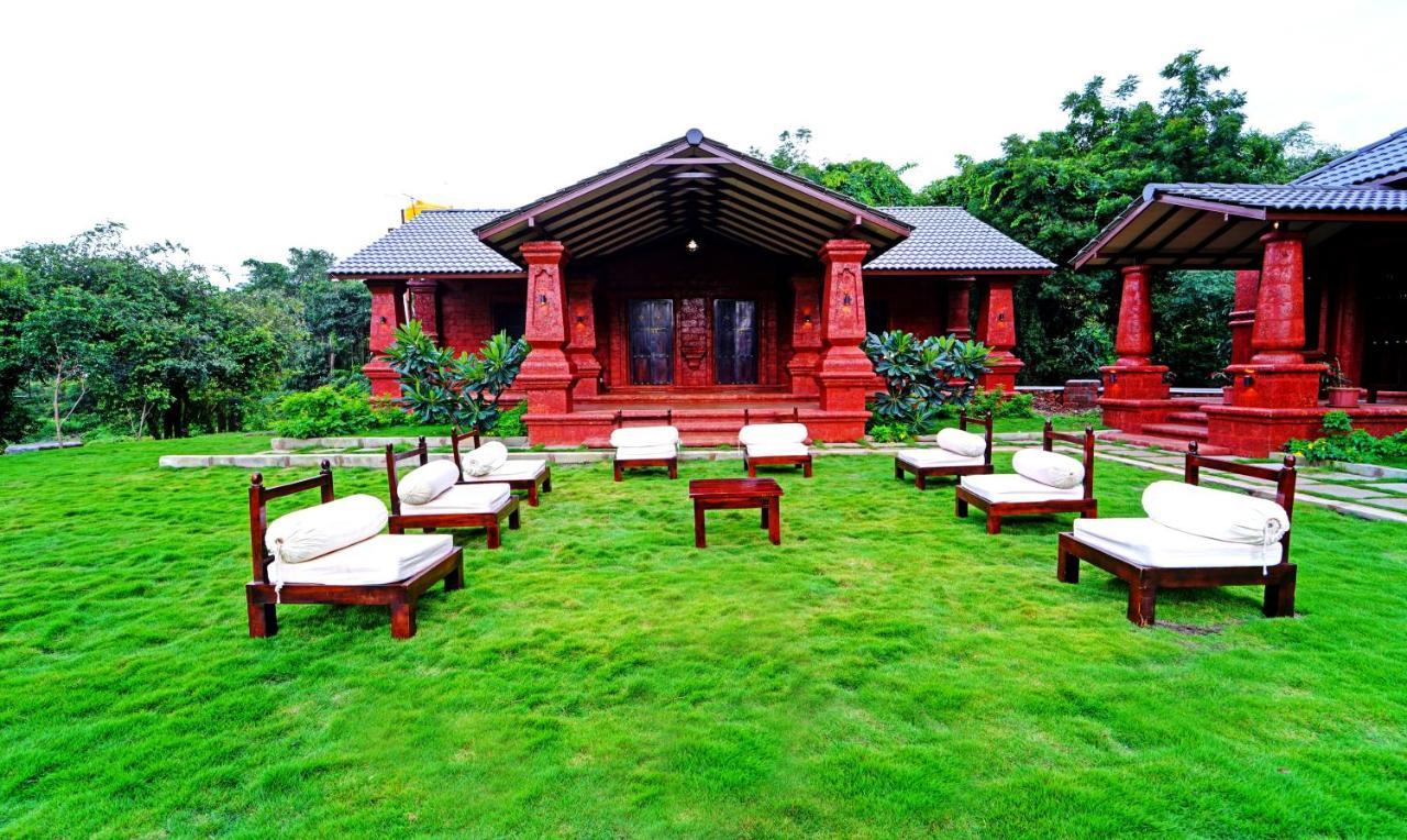 Siddhagiri Hotel And Resort Wai Екстер'єр фото