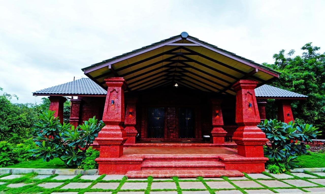 Siddhagiri Hotel And Resort Wai Екстер'єр фото