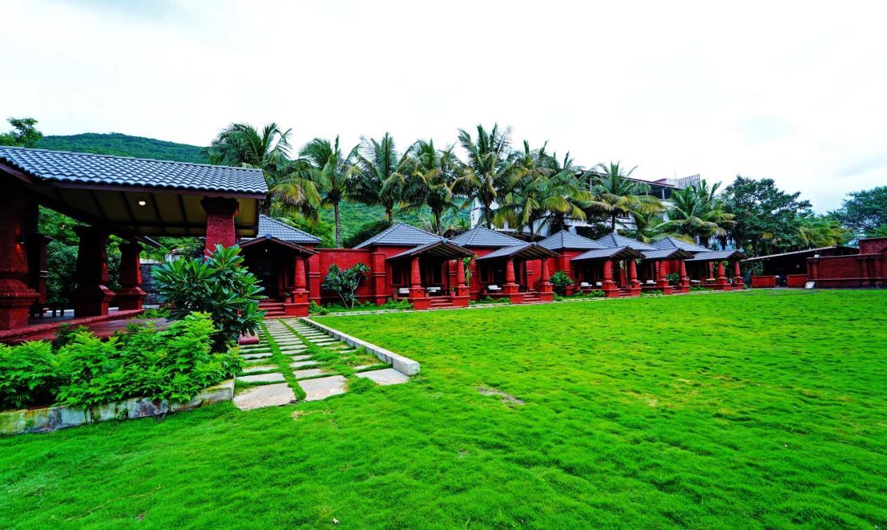 Siddhagiri Hotel And Resort Wai Екстер'єр фото