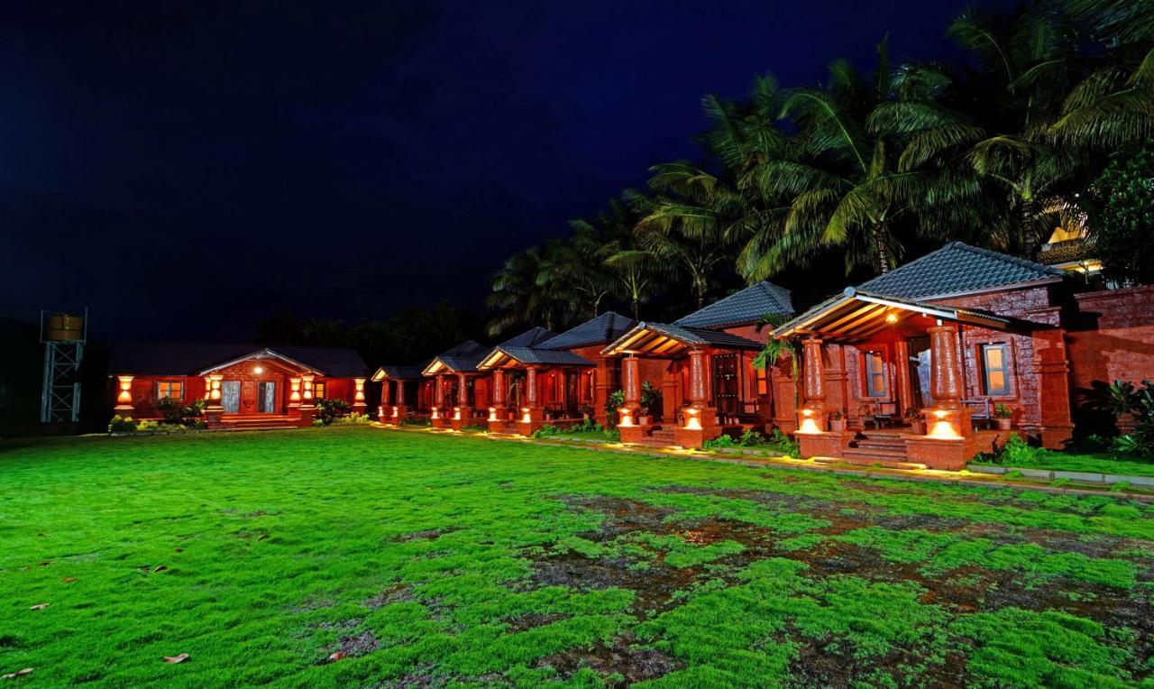 Siddhagiri Hotel And Resort Wai Екстер'єр фото