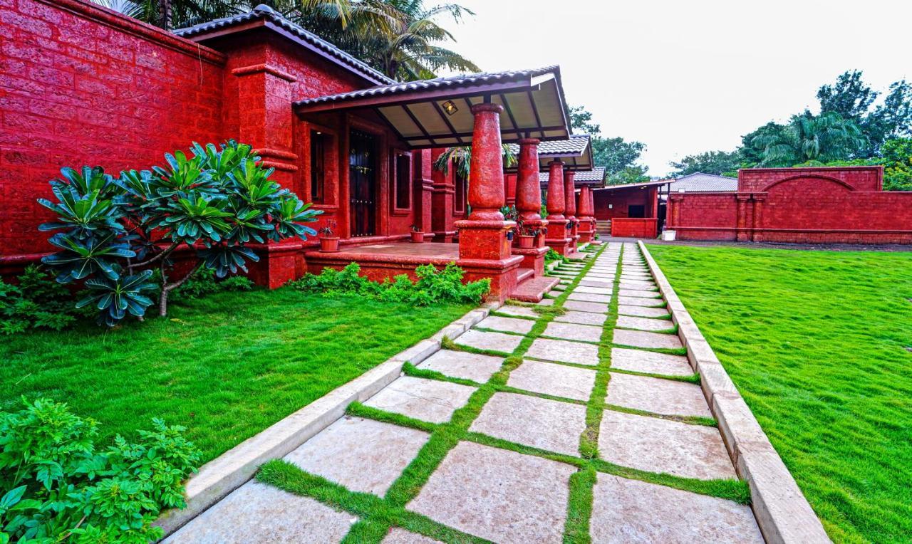 Siddhagiri Hotel And Resort Wai Екстер'єр фото
